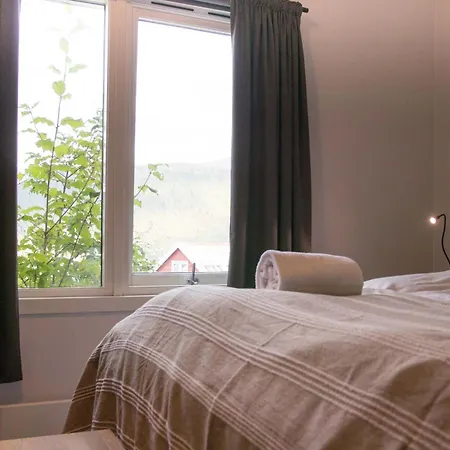 Modern Comfort With Panoramic View Lejlighed